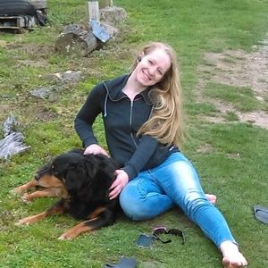 Meet your Posher, Debbie